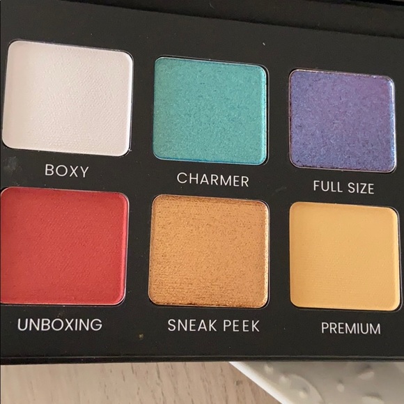Boxy Charm Signature Palette - Picture 2 of 4